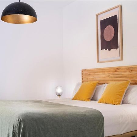 Suites Maestranza - Refinadores By Magno Apartments Севілья Екстер'єр фото