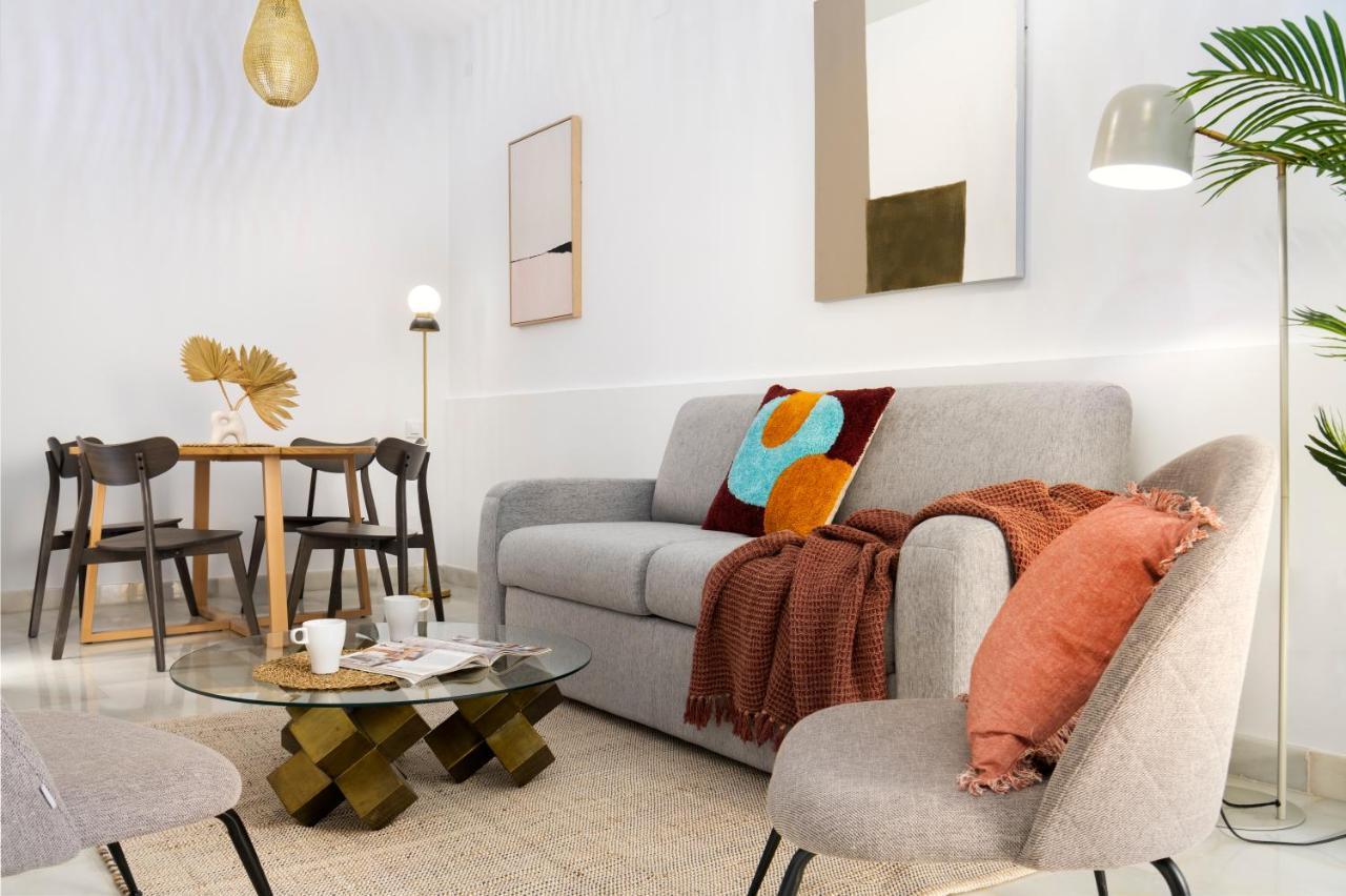 Suites Maestranza - Refinadores By Magno Apartments Севілья Екстер'єр фото
